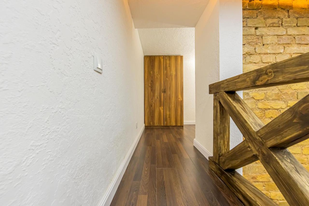 Kyiv Brown Loft Apartment ภายนอก รูปภาพ