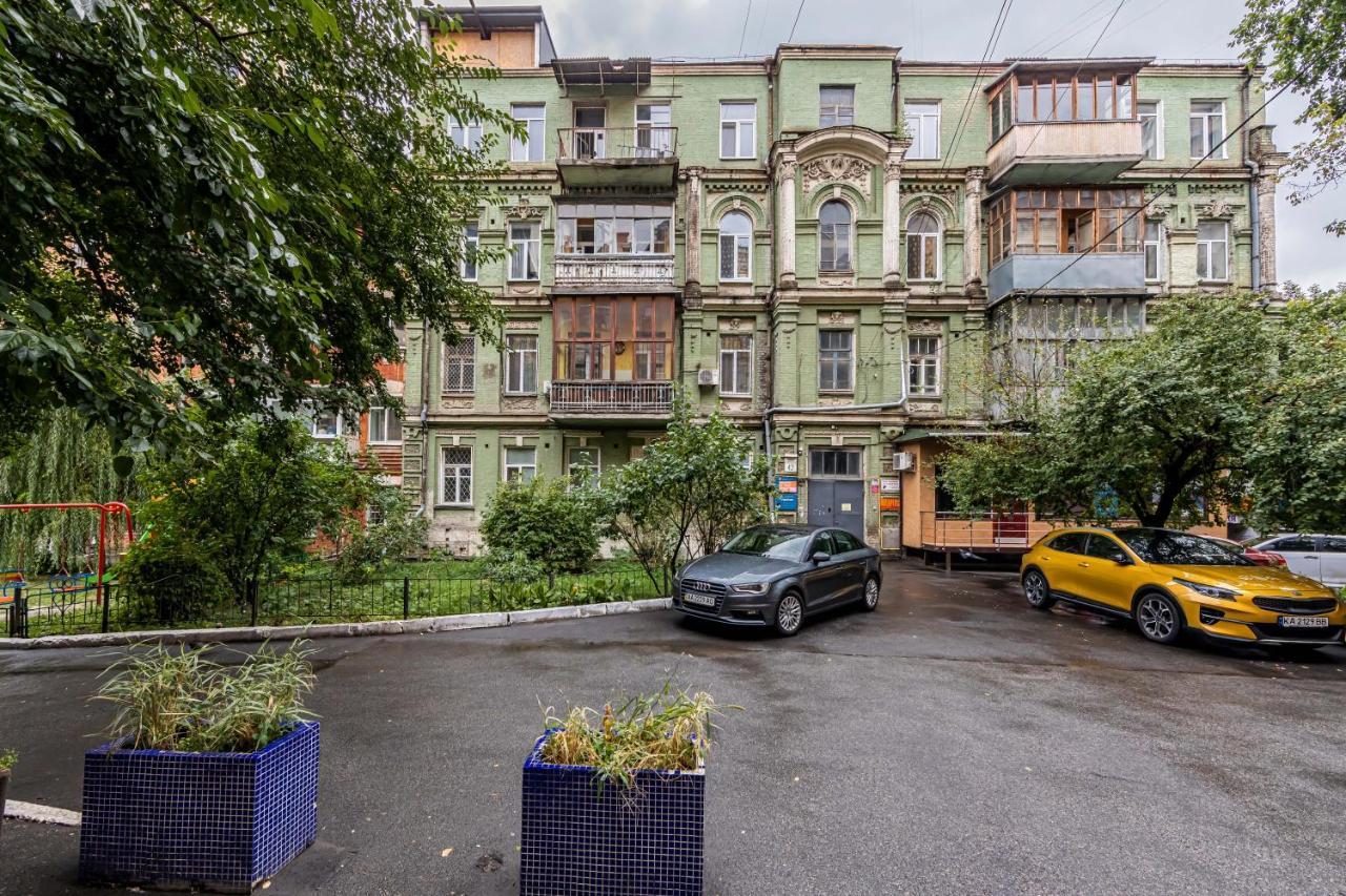Kyiv Brown Loft Apartment ภายนอก รูปภาพ
